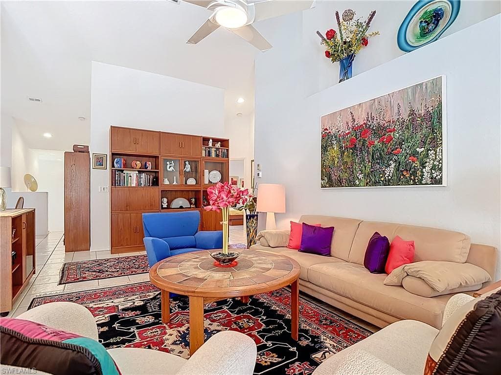 5300 Andover Dr 202, Naples, FL 34110-10