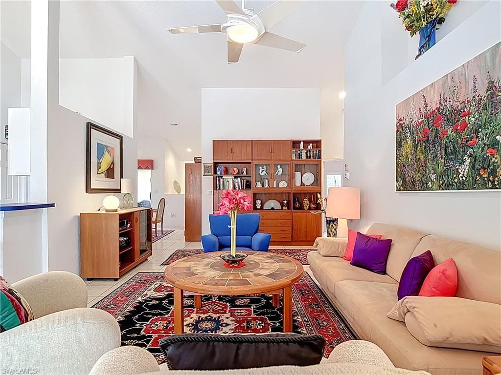 5300 Andover Dr 202, Naples, FL 34110-1