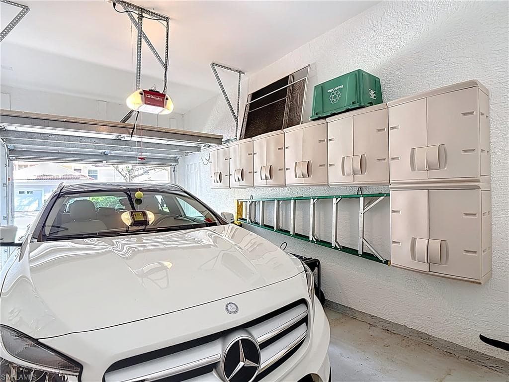 5300 Andover Dr 202, Naples, FL 34110-30