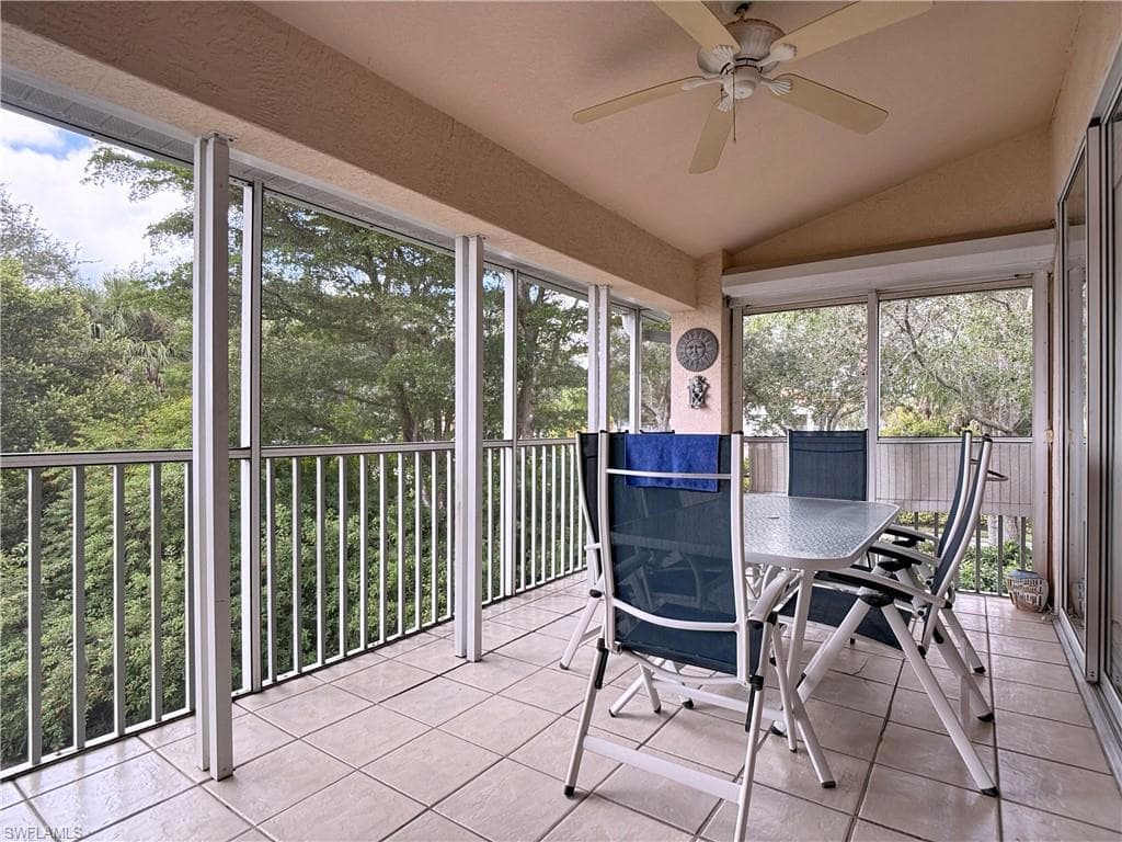 5300 Andover Dr 202, Naples, FL 34110-33