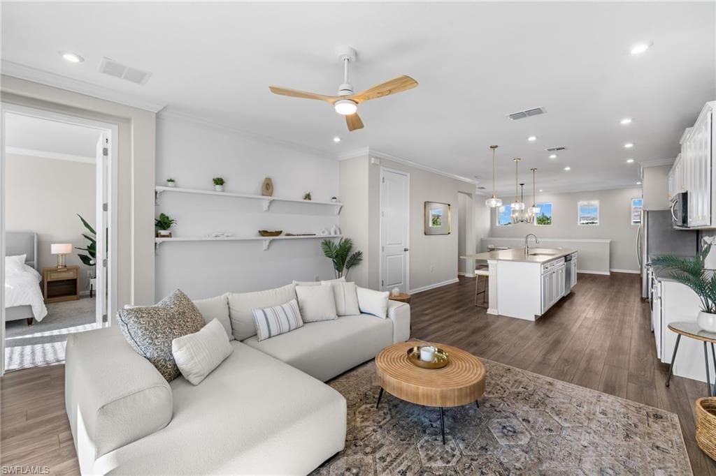 4607 Arboretum Cir 202, Naples, FL 34112-8