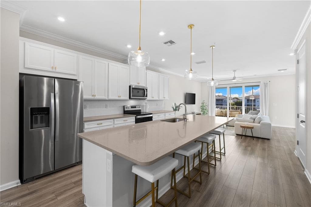 4607 Arboretum Cir 202, Naples, FL 34112-14