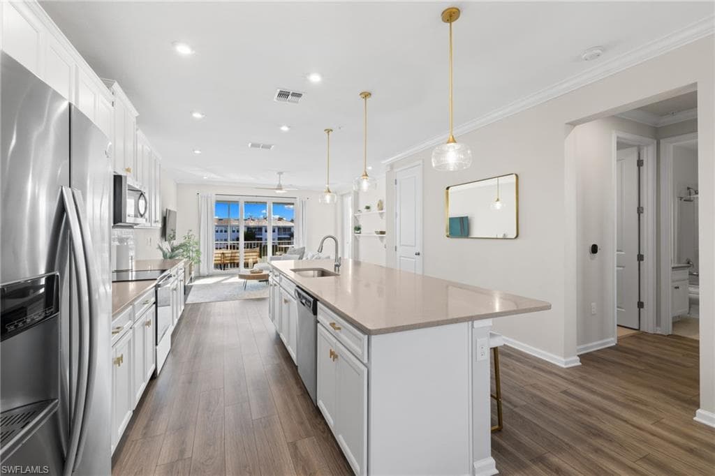 4607 Arboretum Cir 202, Naples, FL 34112-16