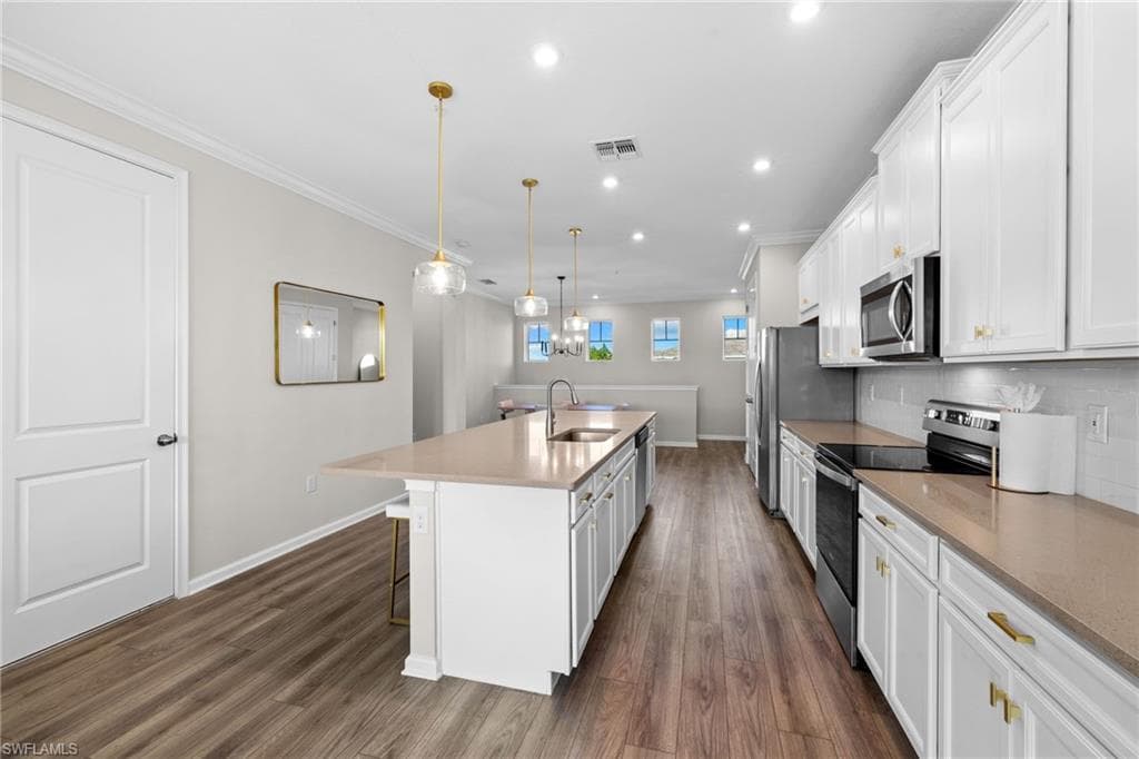 4607 Arboretum Cir 202, Naples, FL 34112-18