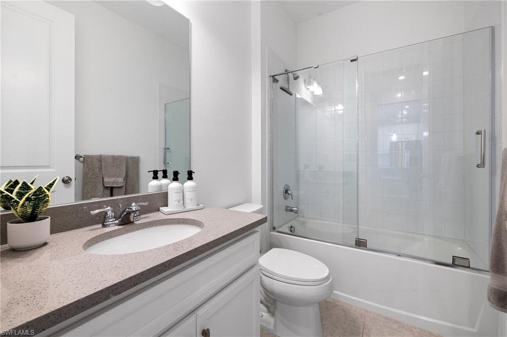 4607 Arboretum Cir 202, Naples, FL 34112-28