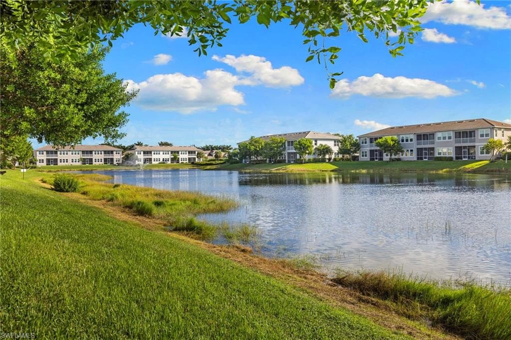 4607 Arboretum Cir 202, Naples, FL 34112-33