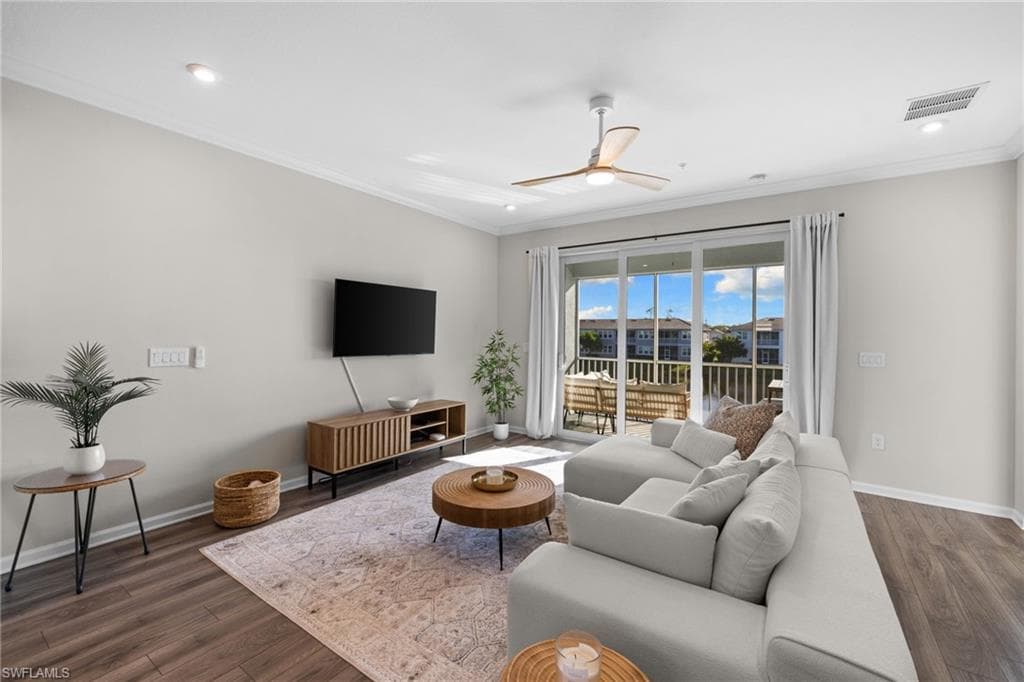 4607 Arboretum Cir 202, Naples, FL 34112-4