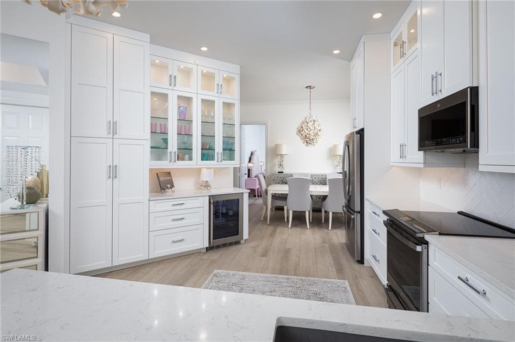 815 Bentwater Cir 101, Naples, FL 34108-4