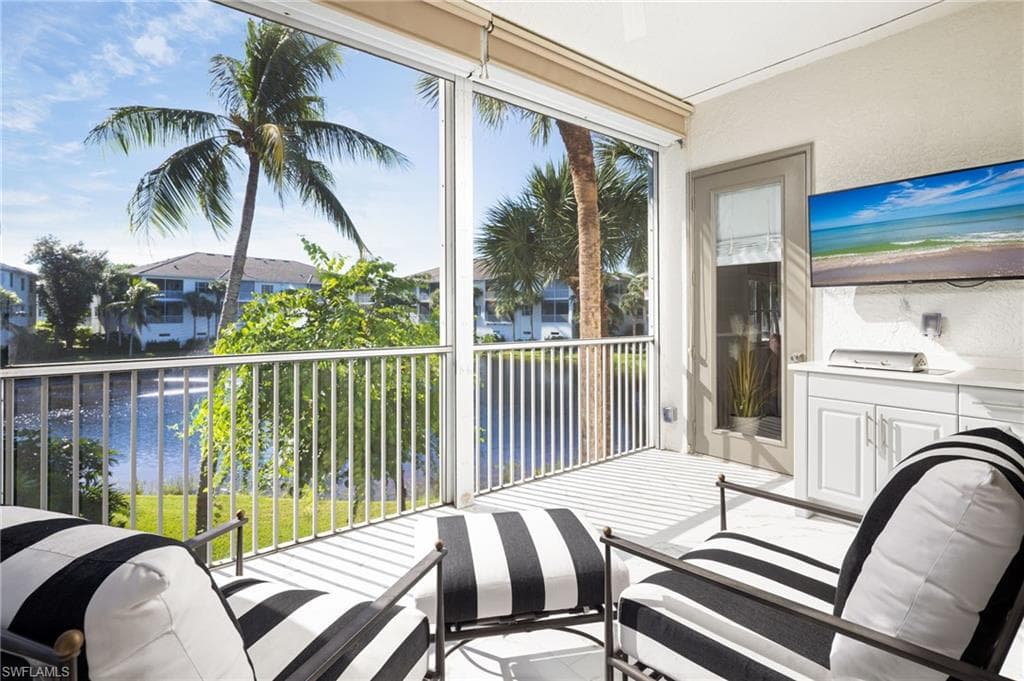 815 Bentwater Cir 101, Naples, FL 34108-7