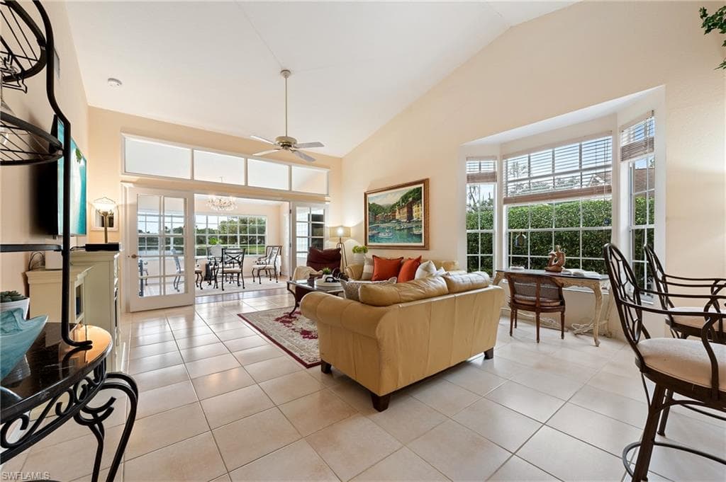 6600 Ilex Cir, Naples, FL 34109-8