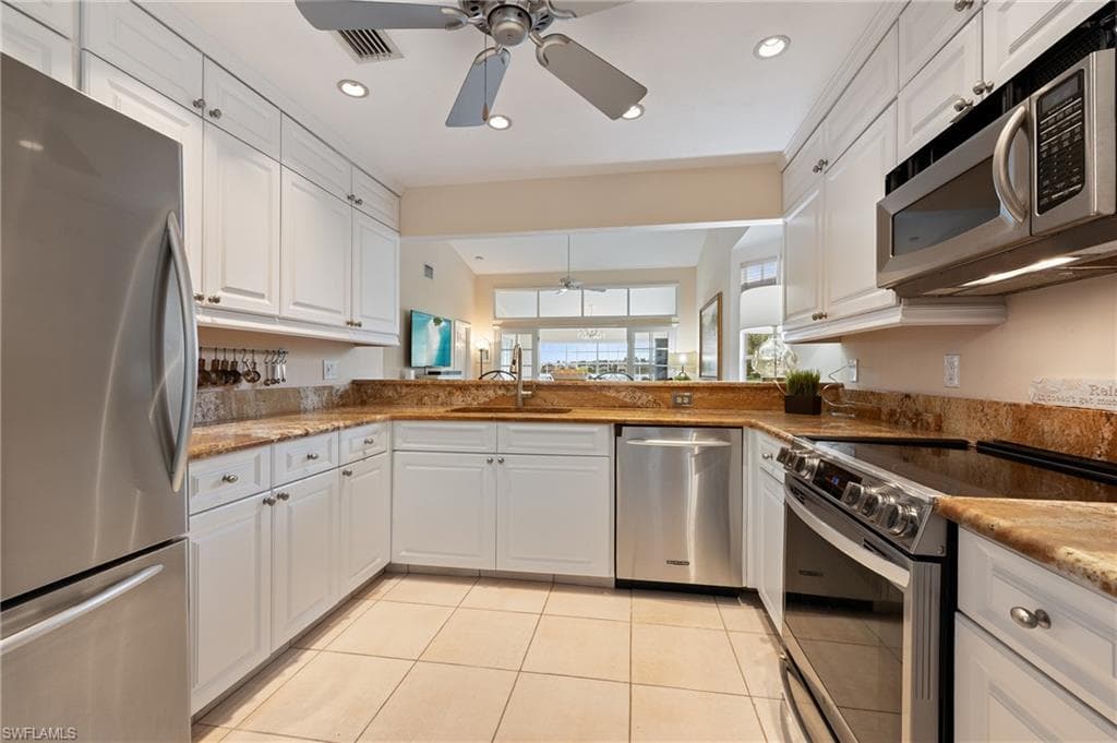6600 Ilex Cir, Naples, FL 34109-12