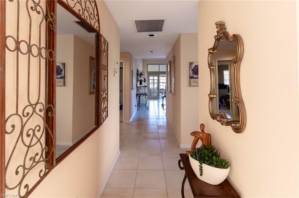 6600 Ilex Cir, Naples, FL 34109-22