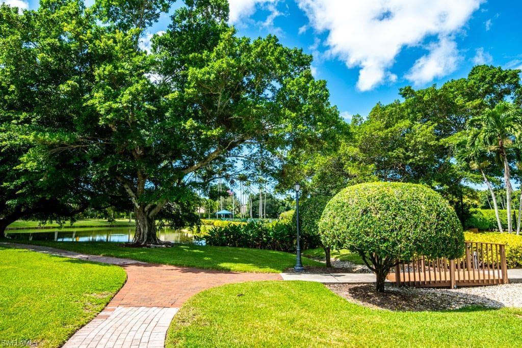 6600 Ilex Cir, Naples, FL 34109-42