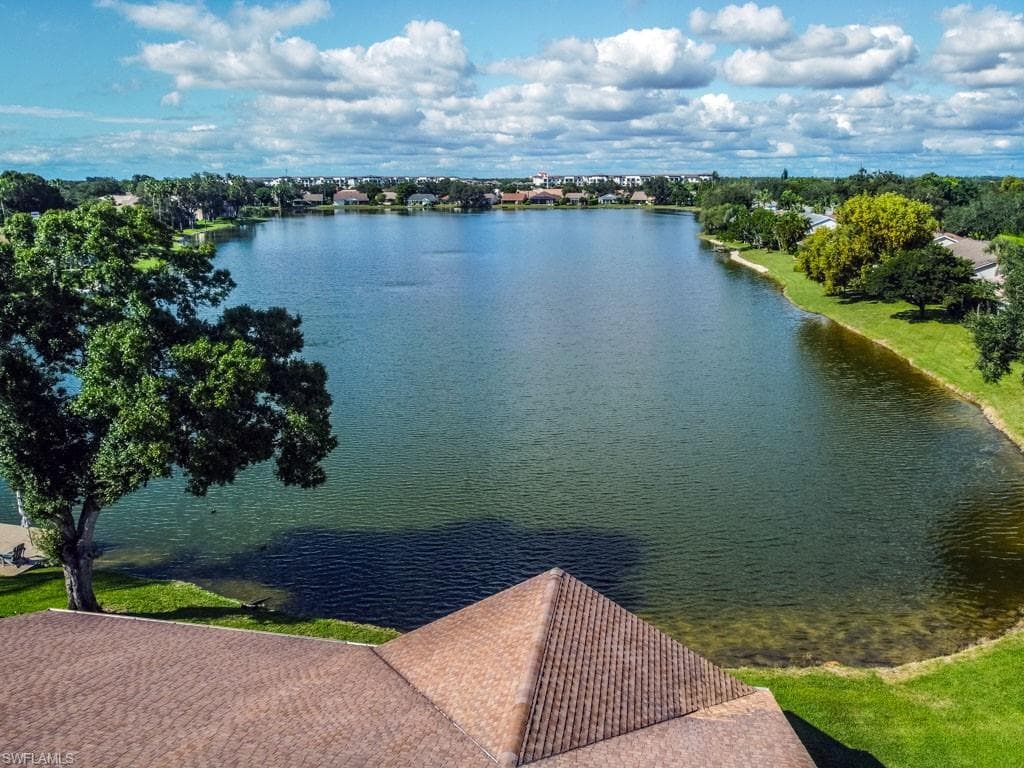 6600 Ilex Cir, Naples, FL 34109-45