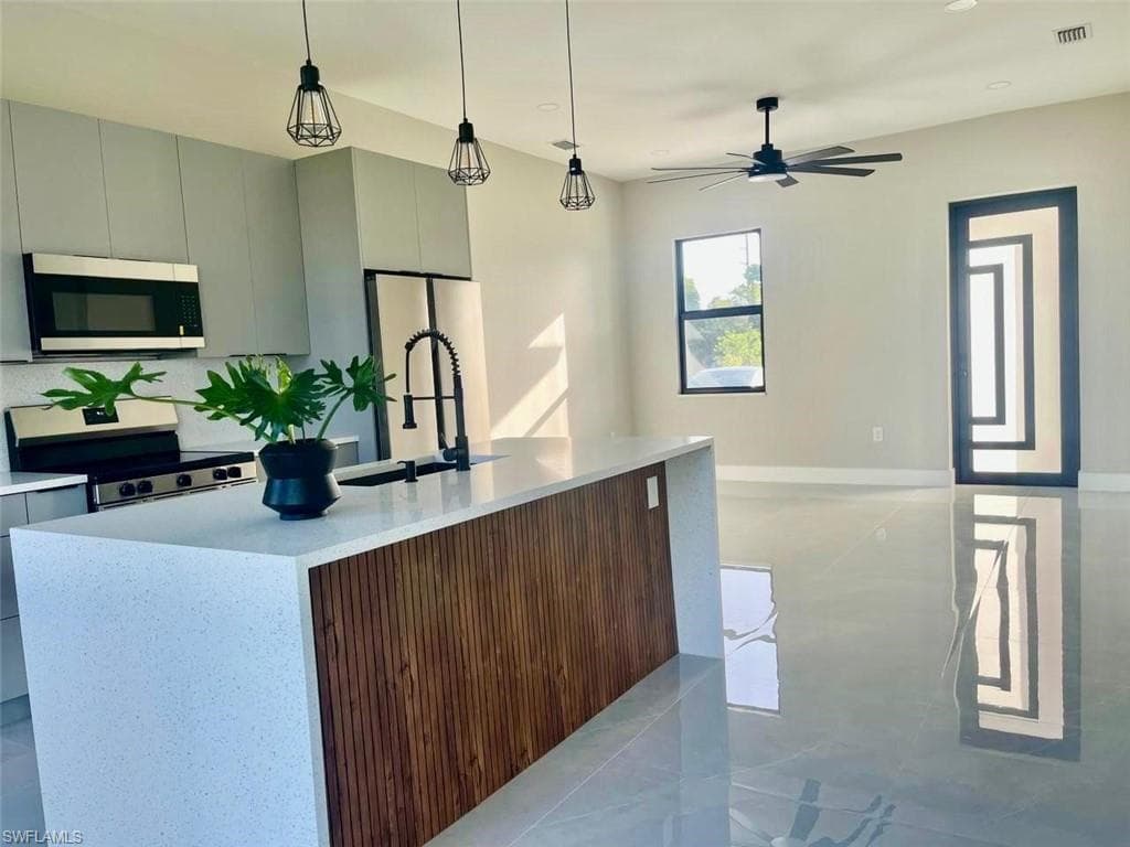 56 Floyd Ave S, Lehigh Acres, FL 33976-8