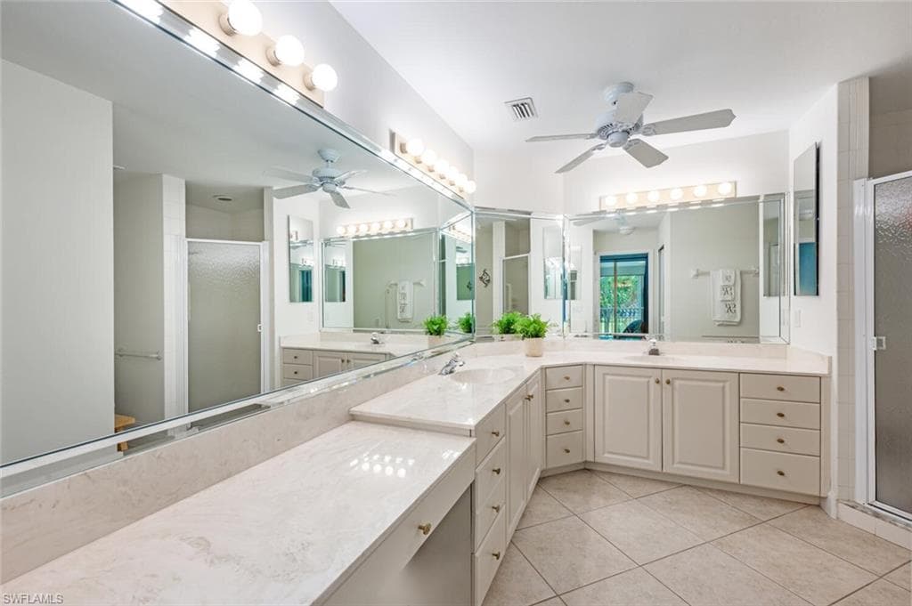 5908 Three Iron Dr 2204, Naples, FL 34110-19