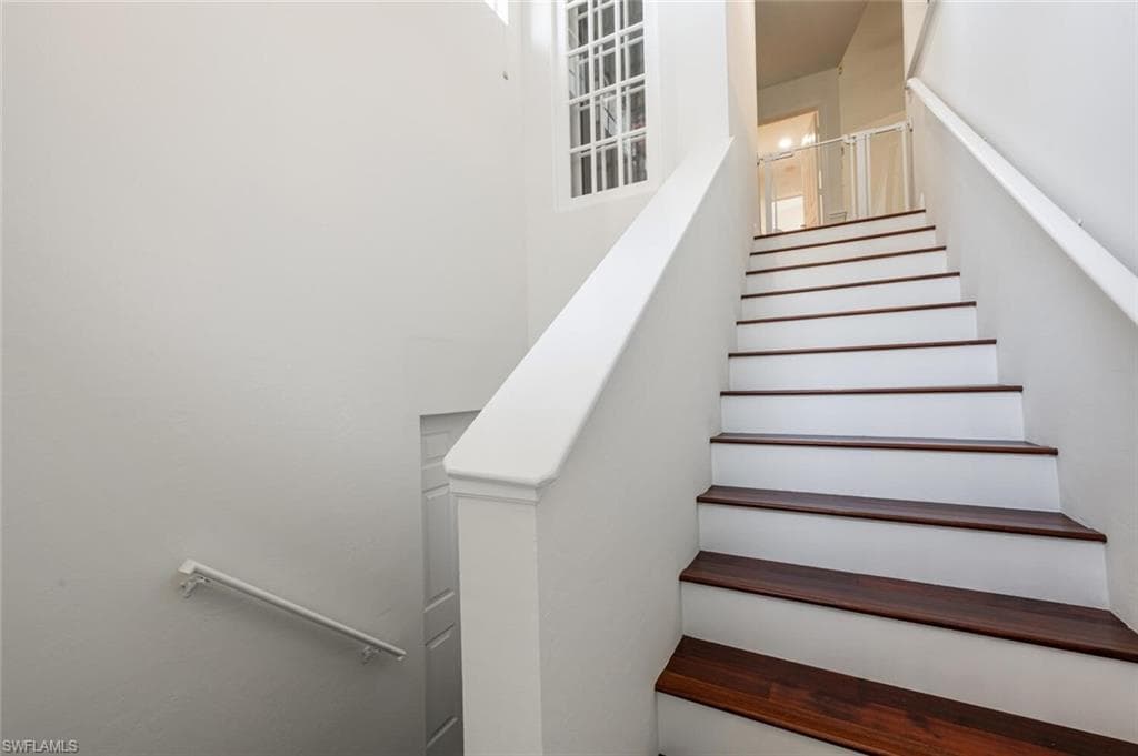 5908 Three Iron Dr 2204, Naples, FL 34110-29