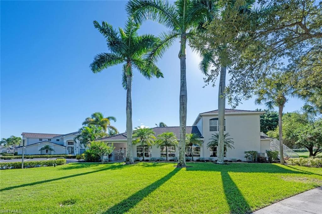 5908 Three Iron Dr 2204, Naples, FL 34110-33