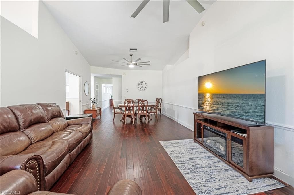 5908 Three Iron Dr 2204, Naples, FL 34110-2