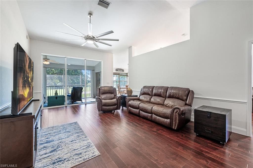 5908 Three Iron Dr 2204, Naples, FL 34110-6