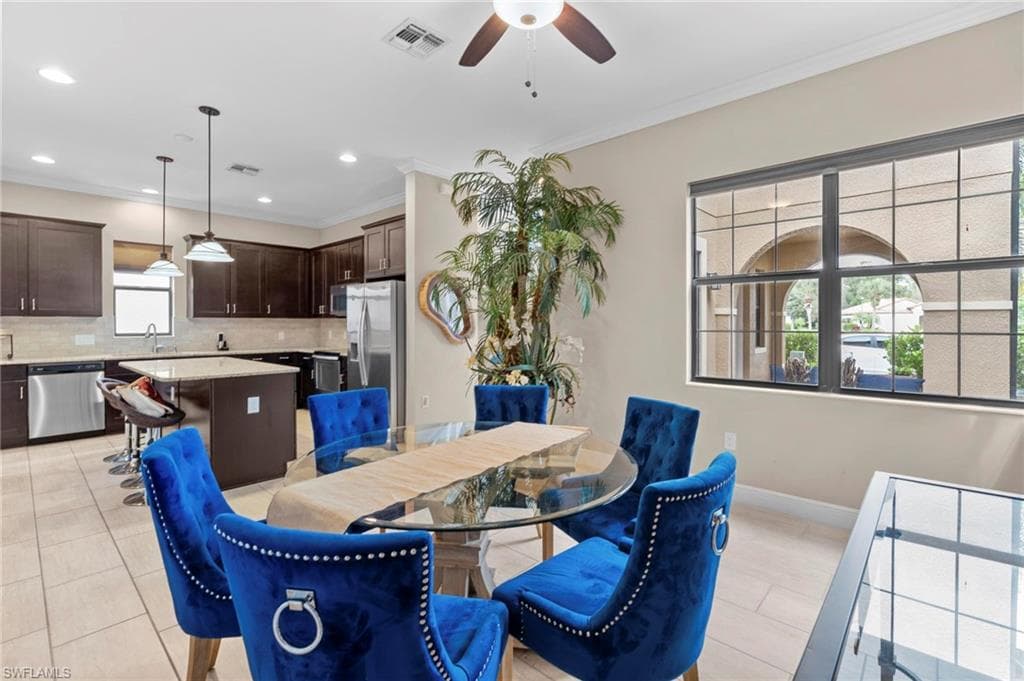 1300 Kendari Ter, Naples, FL 34113-8