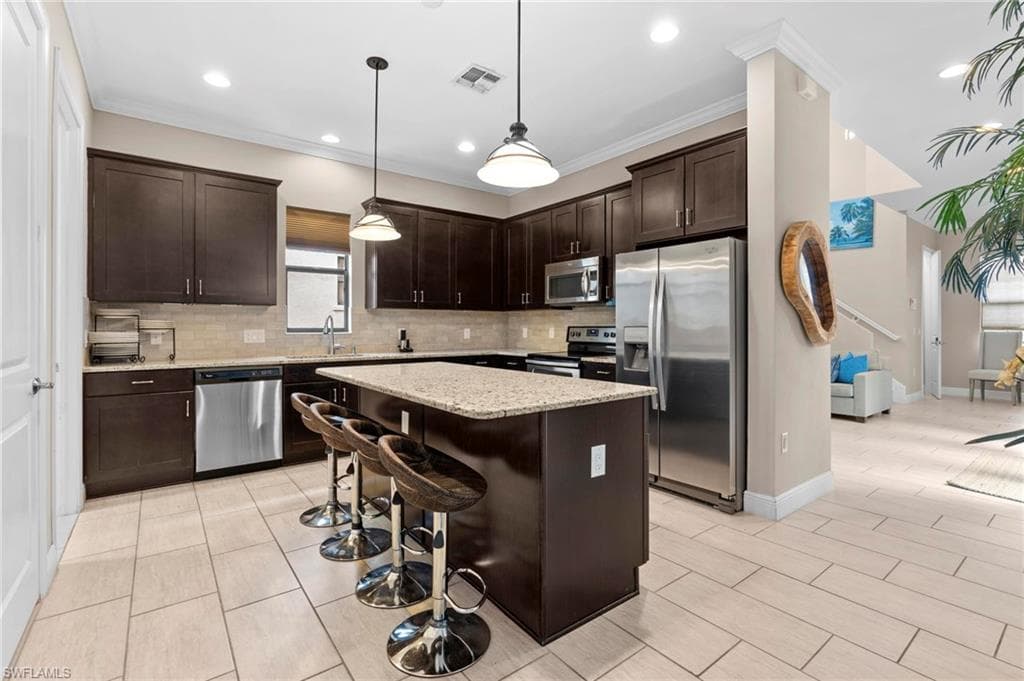 1300 Kendari Ter, Naples, FL 34113-9