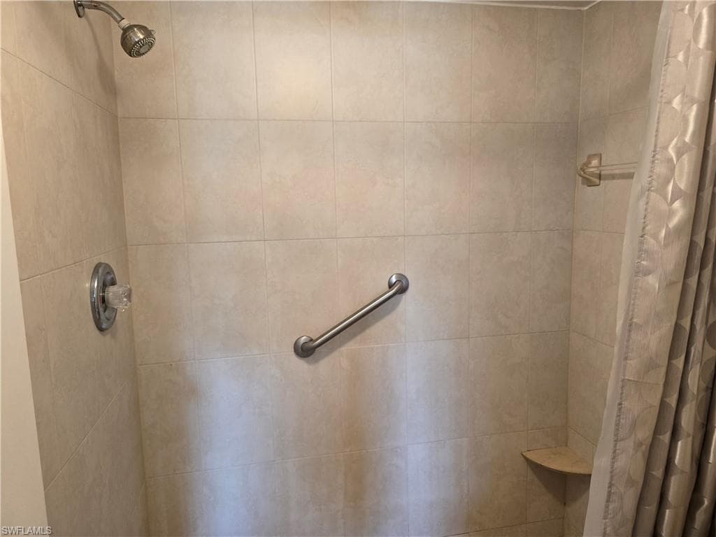 5622 Woodmere Lake Cir B102, Naples, FL 34112-12