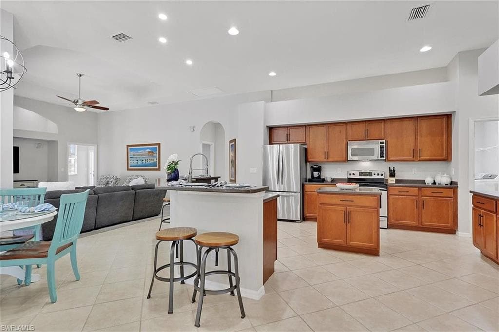 1140 10th Ave N, Naples, FL 34102-12