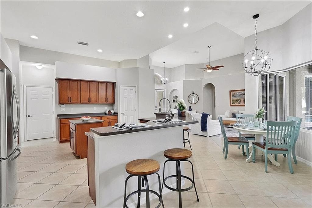 1140 10th Ave N, Naples, FL 34102-13