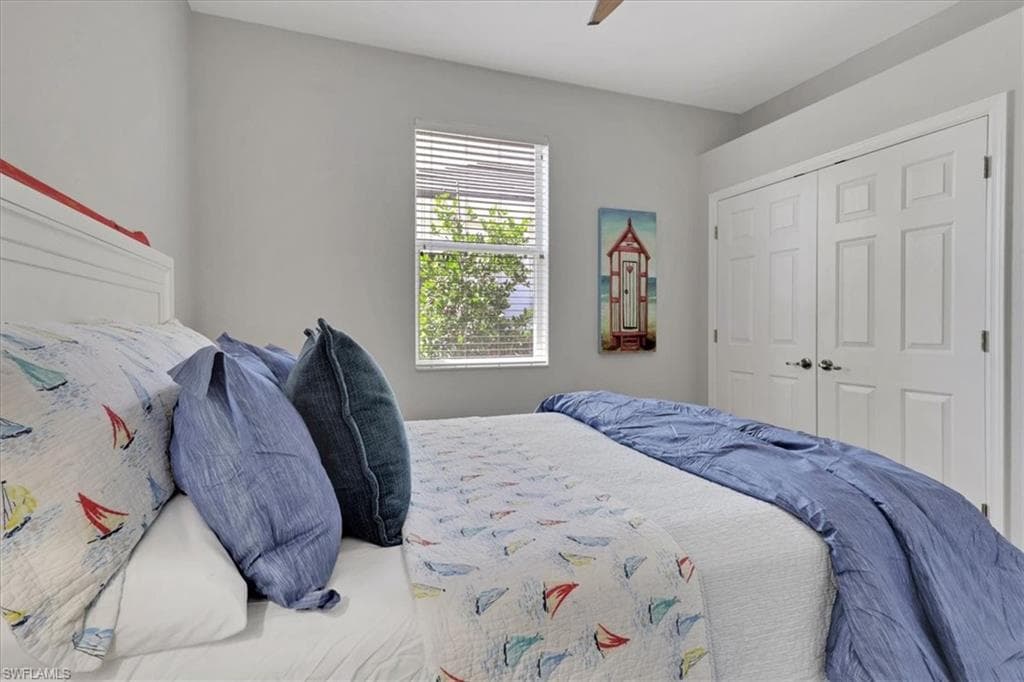 1140 10th Ave N, Naples, FL 34102-23