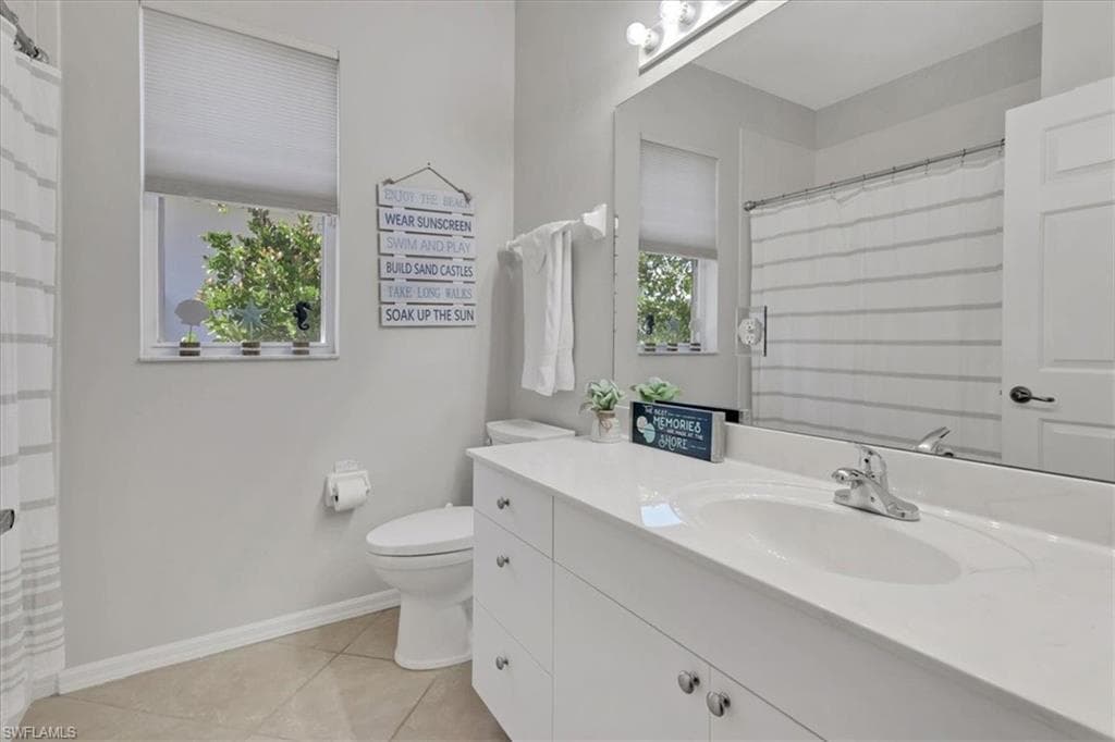 1140 10th Ave N, Naples, FL 34102-24