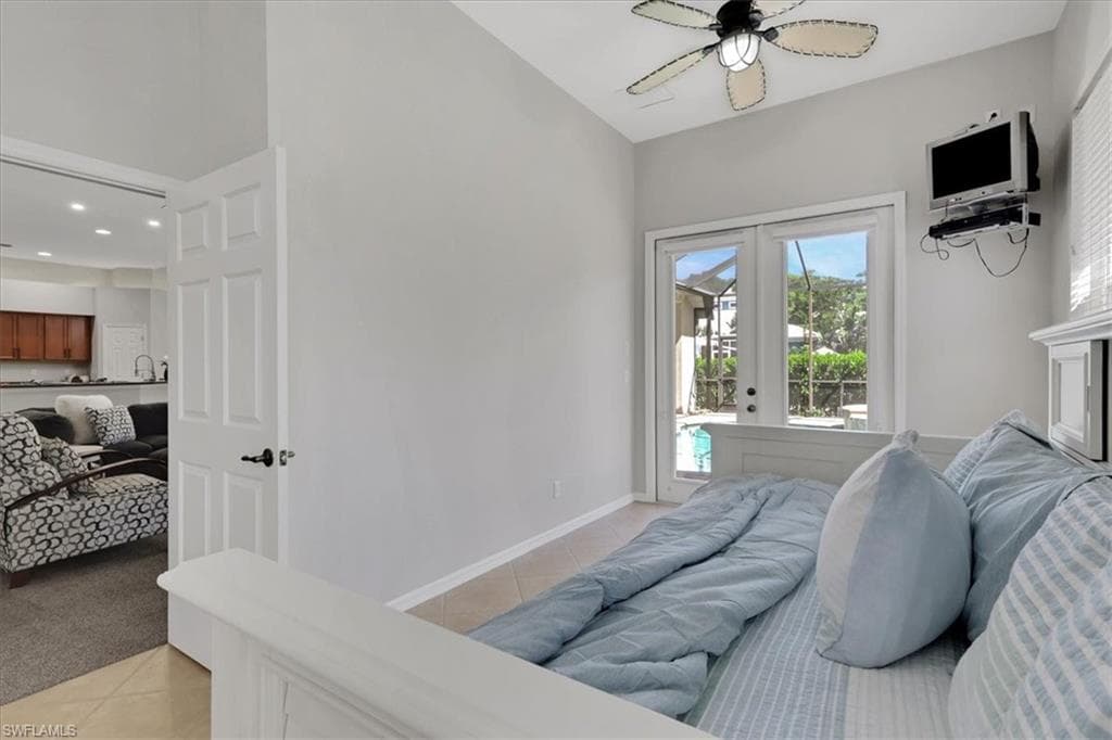 1140 10th Ave N, Naples, FL 34102-28