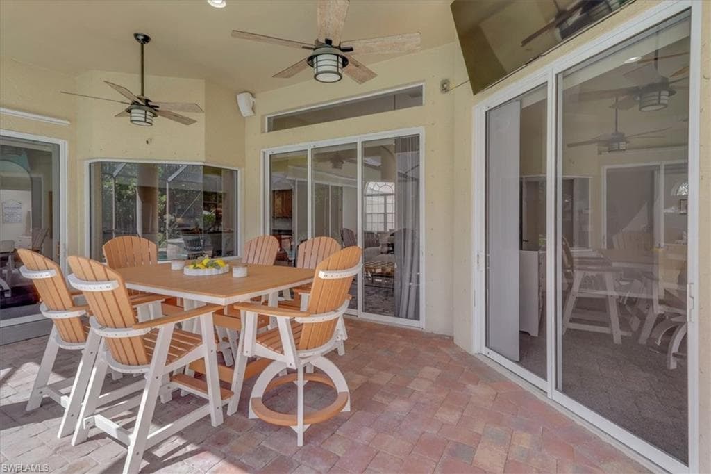 1140 10th Ave N, Naples, FL 34102-31