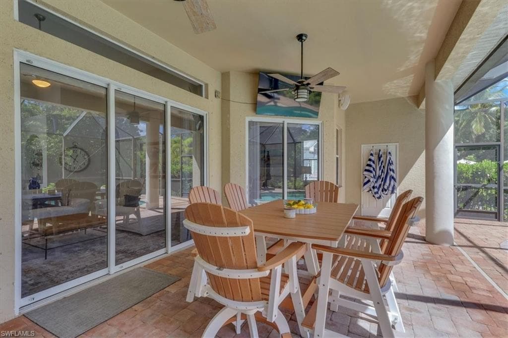 1140 10th Ave N, Naples, FL 34102-32