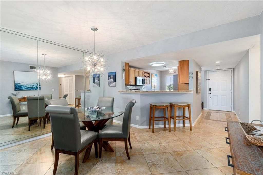 340 Horse Creek Dr 403, Naples, FL 34110-9