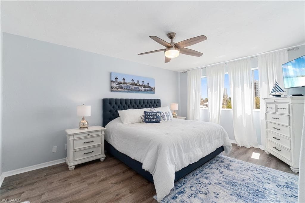 340 Horse Creek Dr 403, Naples, FL 34110-11