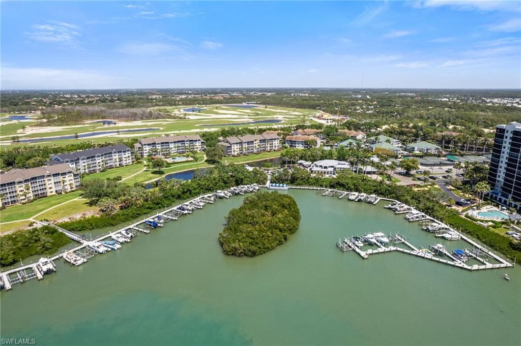 340 Horse Creek Dr 403, Naples, FL 34110-21