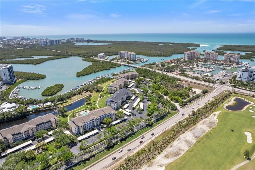 340 Horse Creek Dr 403, Naples, FL 34110-27