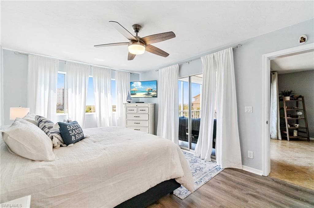 340 Horse Creek Dr 403, Naples, FL 34110-4