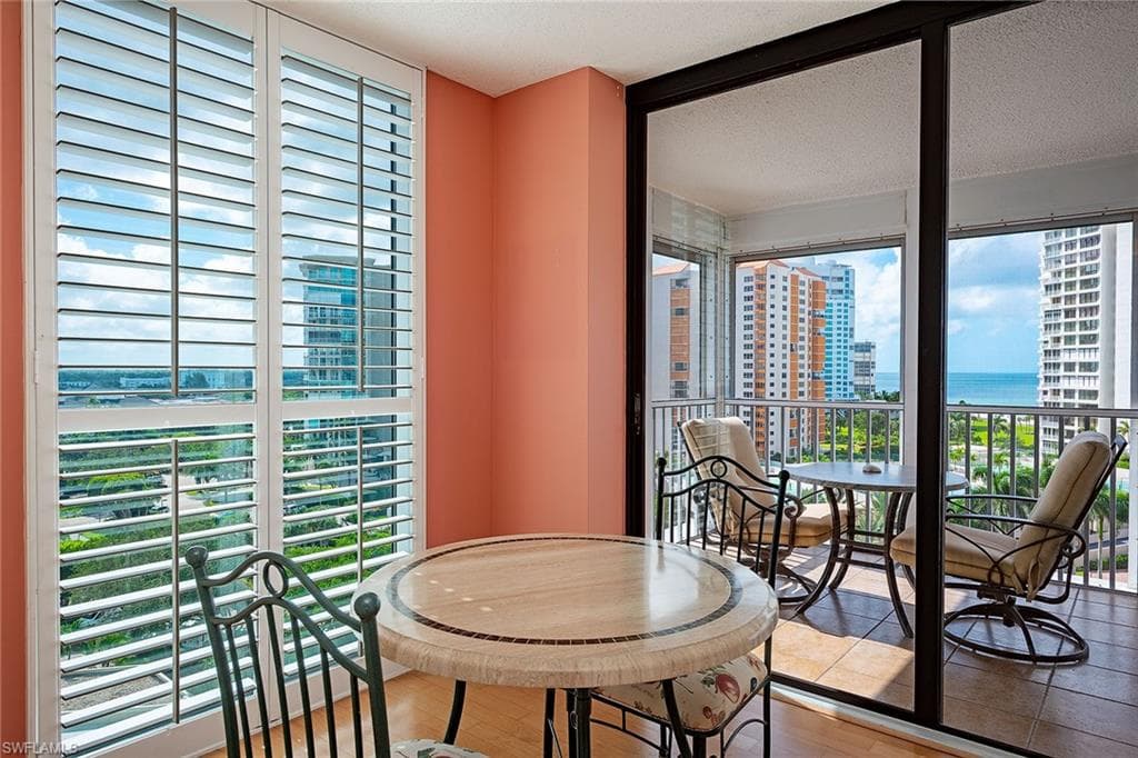 4401 Gulf Shore Blvd N 1007, Naples, FL 34103-8
