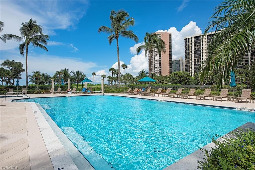 4401 Gulf Shore Blvd N 1007, Naples, FL 34103-17