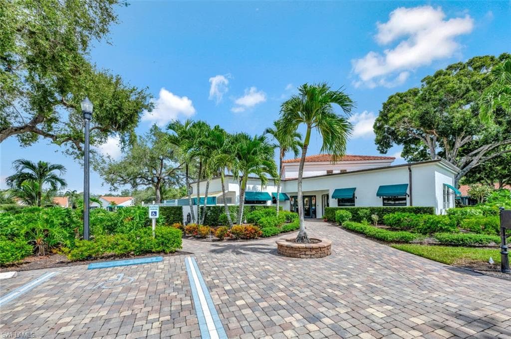 583 Beachwalk Cir Q-203, Naples, FL 34108-29