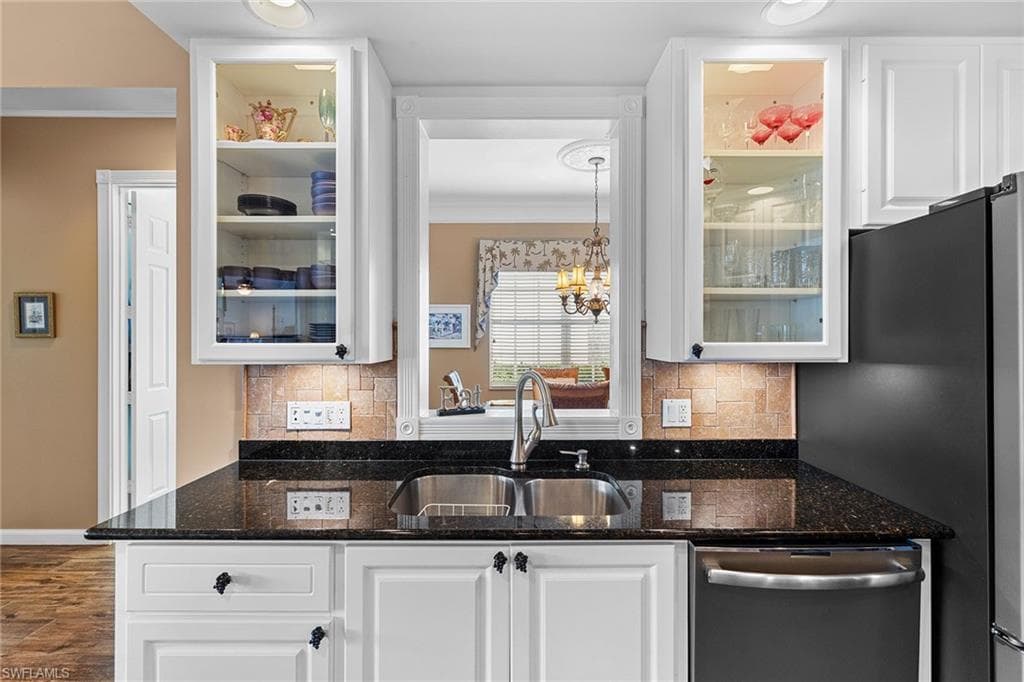 5169 Inagua Way, Naples, FL 34119-14