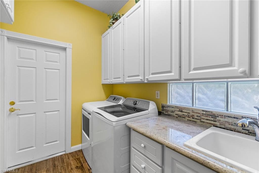 5169 Inagua Way, Naples, FL 34119-29