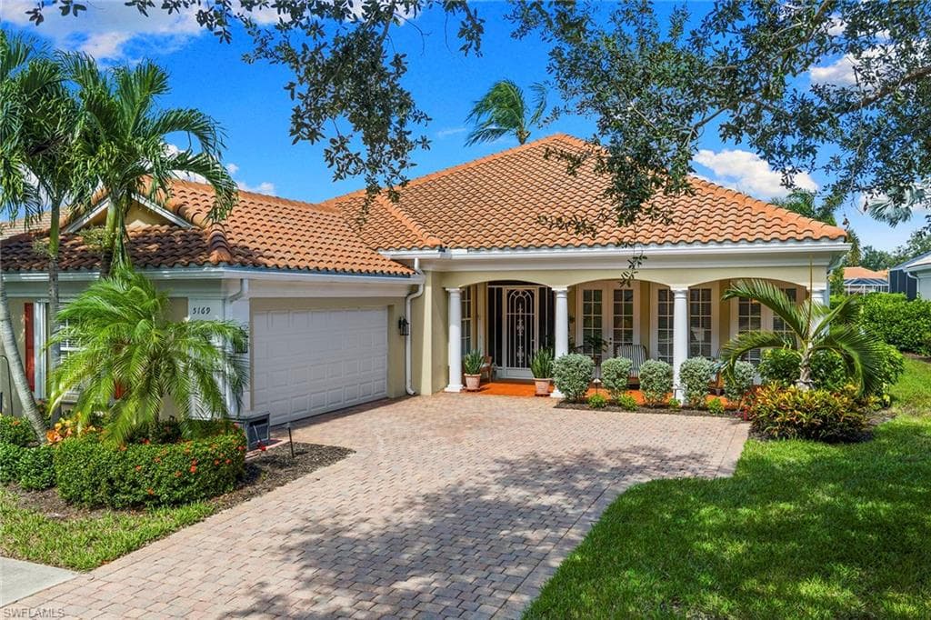 5169 Inagua Way, Naples, FL 34119-3