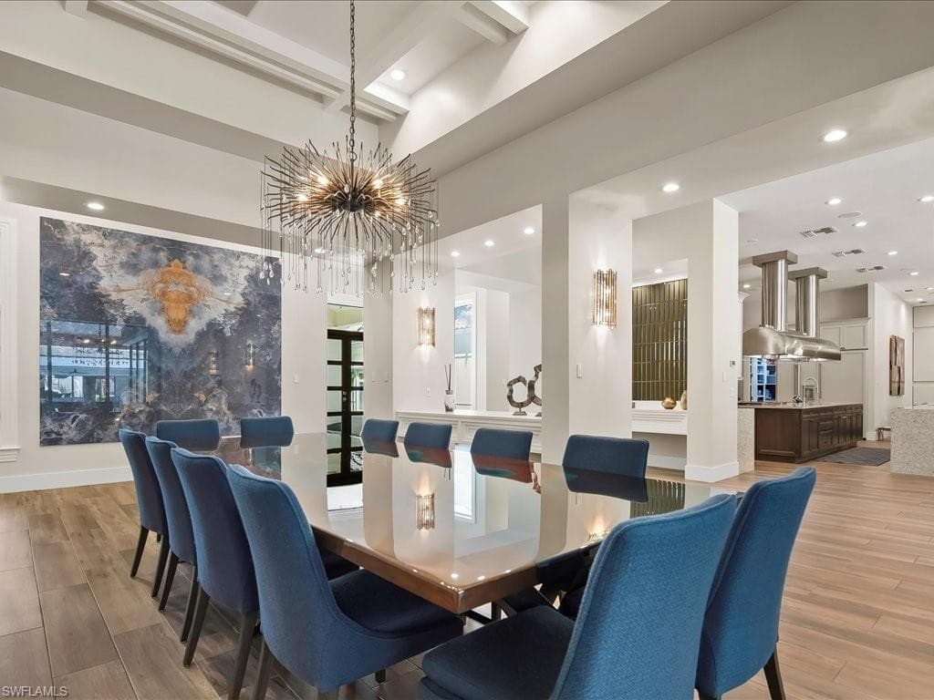 656 Hickory Rd, Naples, FL 34108-9