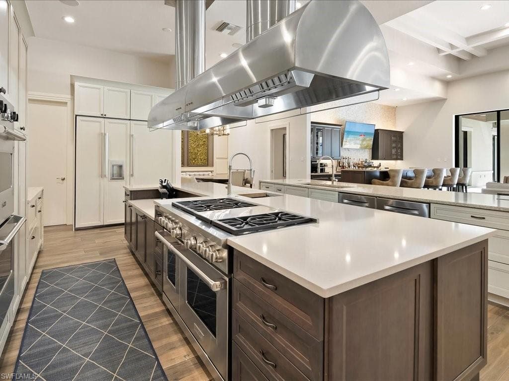 656 Hickory Rd, Naples, FL 34108-12