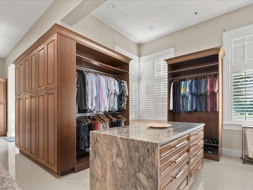 656 Hickory Rd, Naples, FL 34108-22