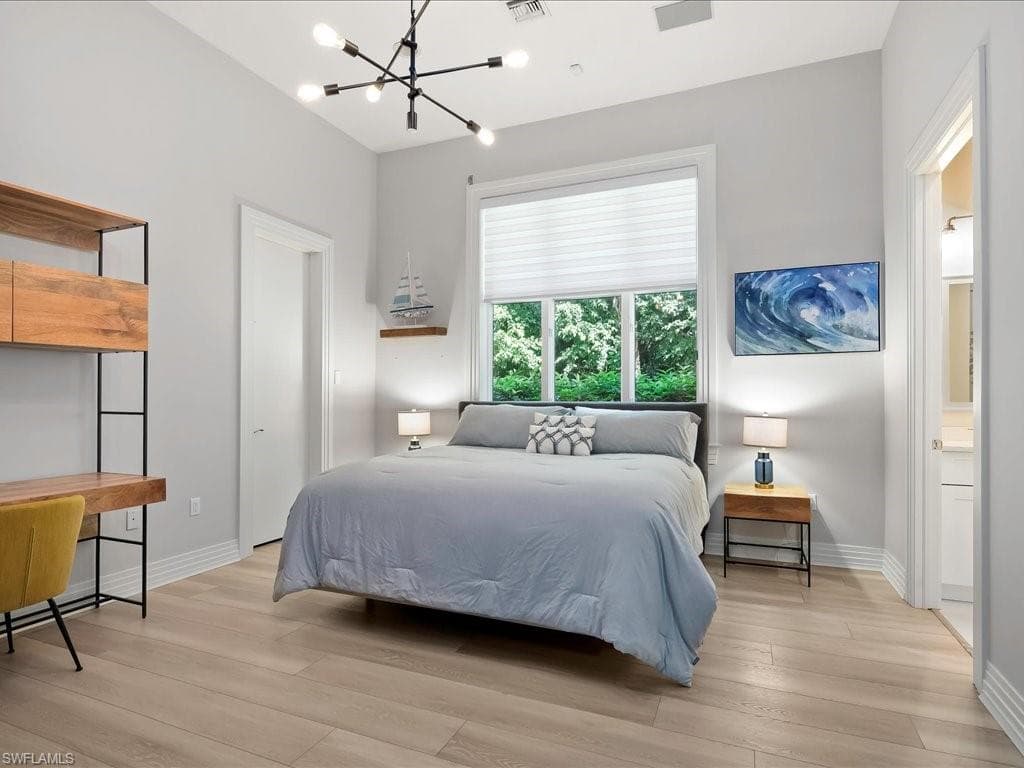 656 Hickory Rd, Naples, FL 34108-26