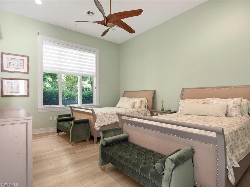 656 Hickory Rd, Naples, FL 34108-27